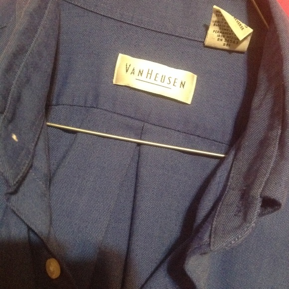 Van Heusen Dress Shirt M! - Picture 3 of 3